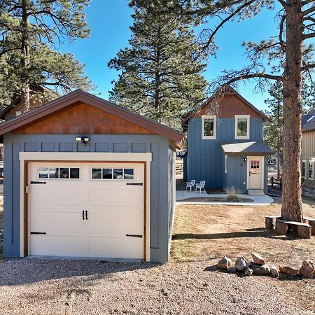Black Bear Cabin With Hot Tub ウッドランド・パーク エクステリア 写真
