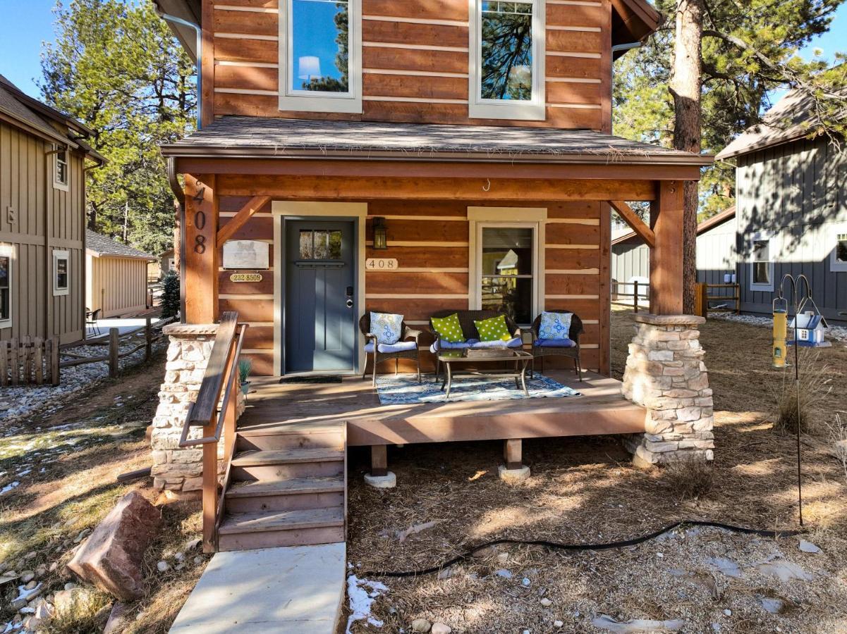 Black Bear Cabin With Hot Tub ウッドランド・パーク エクステリア 写真