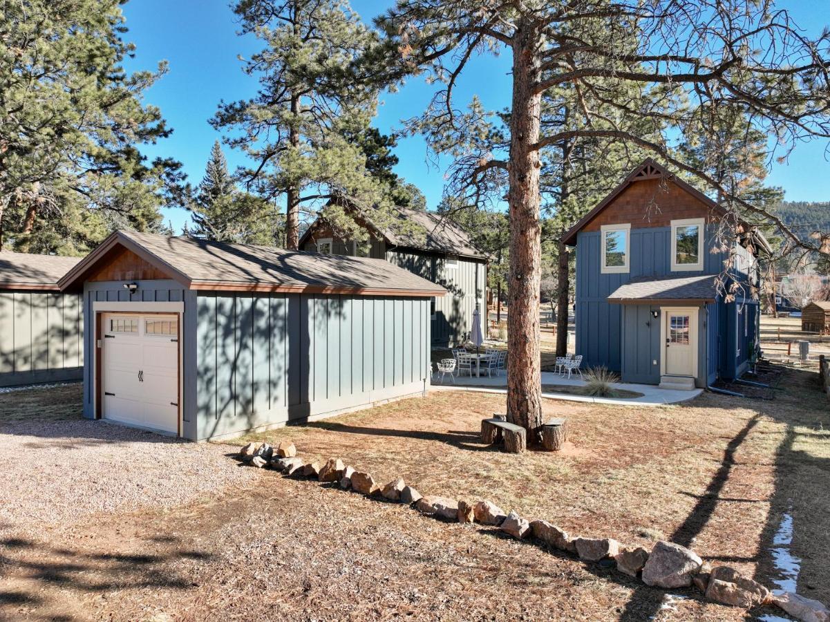 Black Bear Cabin With Hot Tub ウッドランド・パーク エクステリア 写真